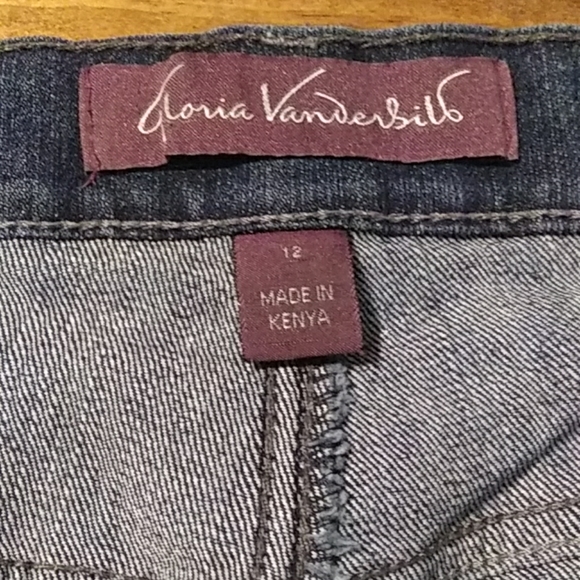 Gloria Vanderbilt Jeans - Picture 2 of 3